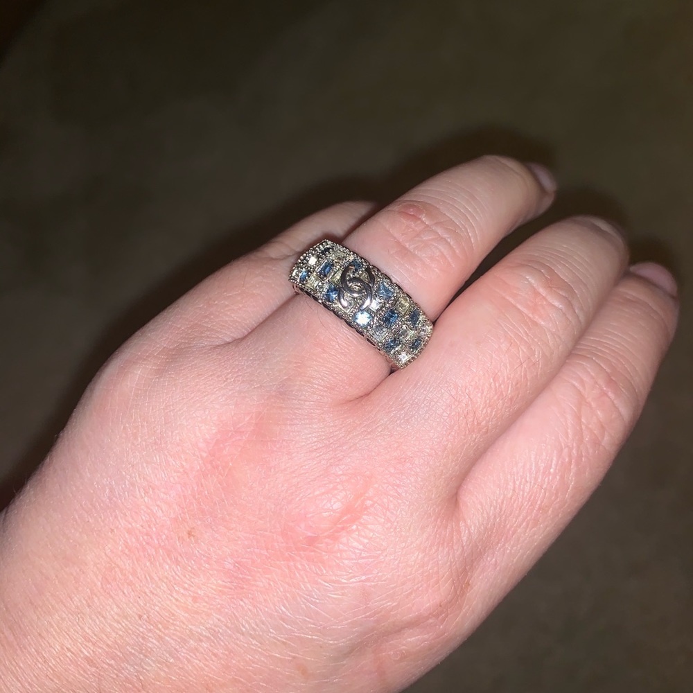 ❌SOLD❌Chanel ring - Picture 3 of 3